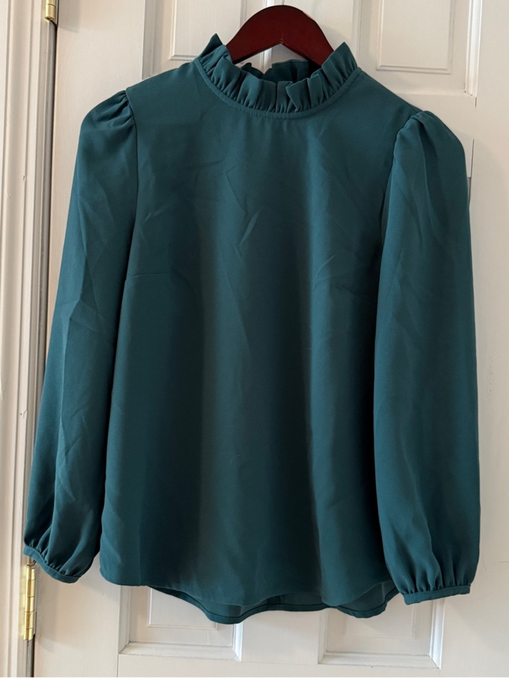 J. CREW Women’s Green 365 Crepe Long Sleeve Ruffle Neck Top Size XS